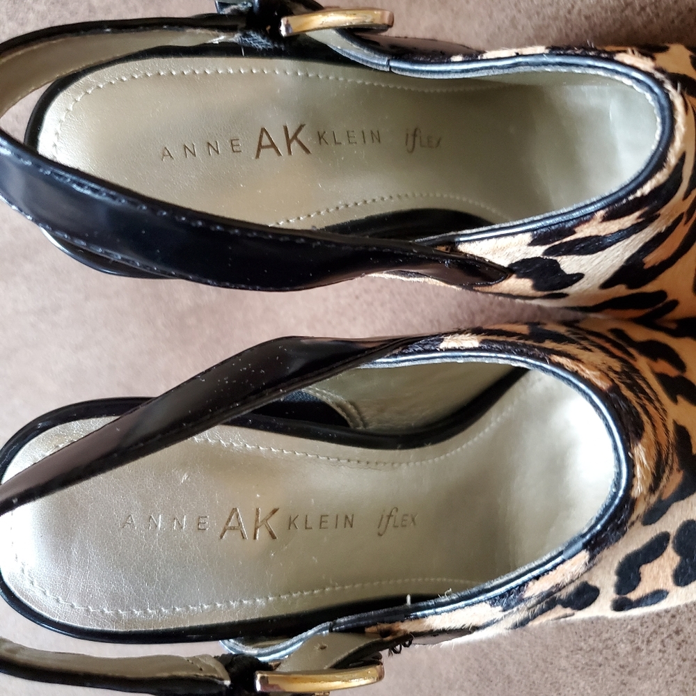 COPY - Anne Klein leapard fur heels. - Picture 2 of 5